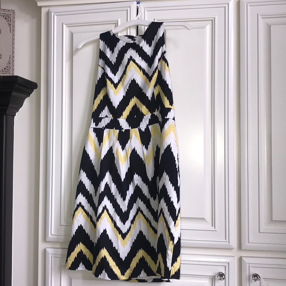 Black and white/yellow chevron summer dress
